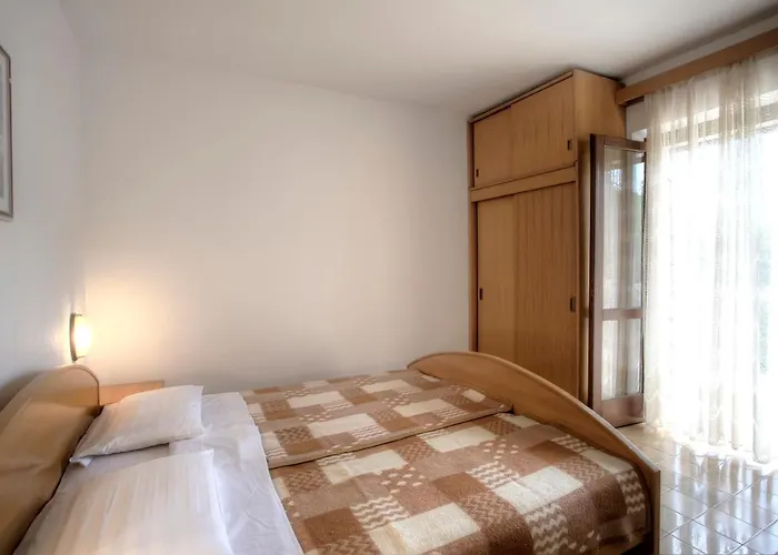 White House In The Forest Appartement