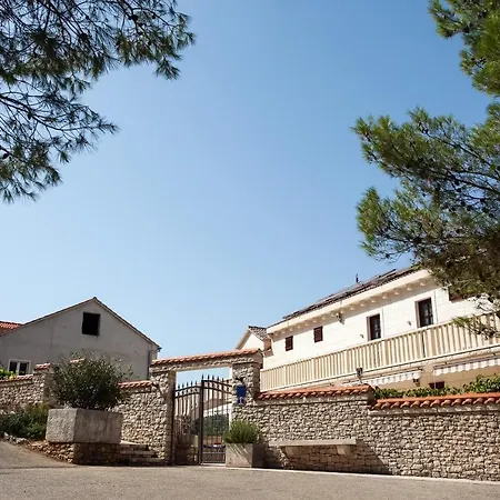 Appartamento White House In The Forest Pucisca