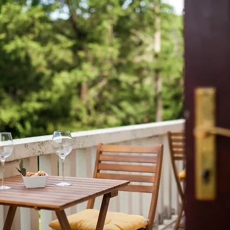 White House In The Forest